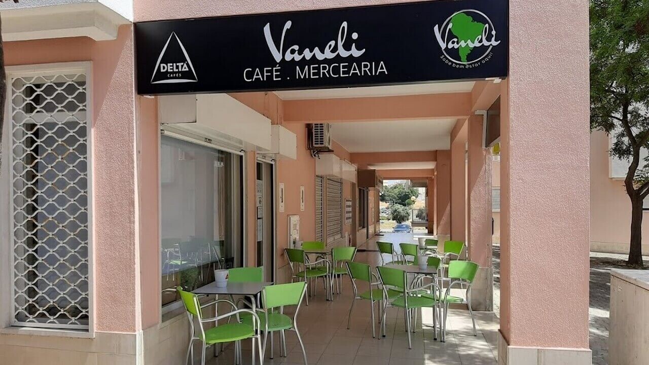 Vaneli Café
